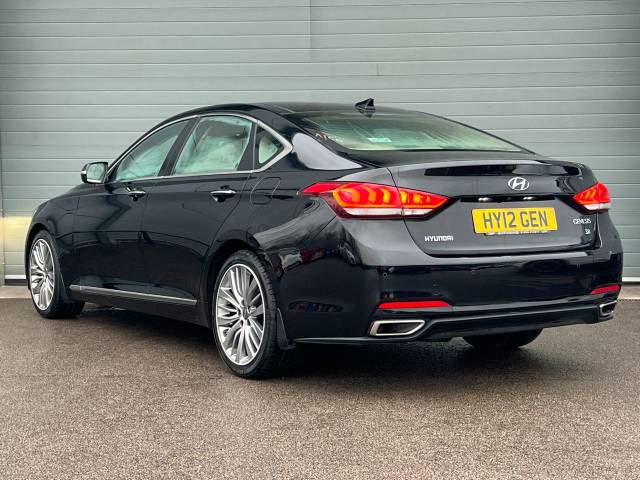 2016 Hyundai Genesis 3.8 GDi V6 4dr DCT