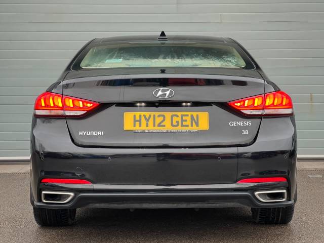 2016 Hyundai Genesis 3.8 GDi V6 4dr DCT