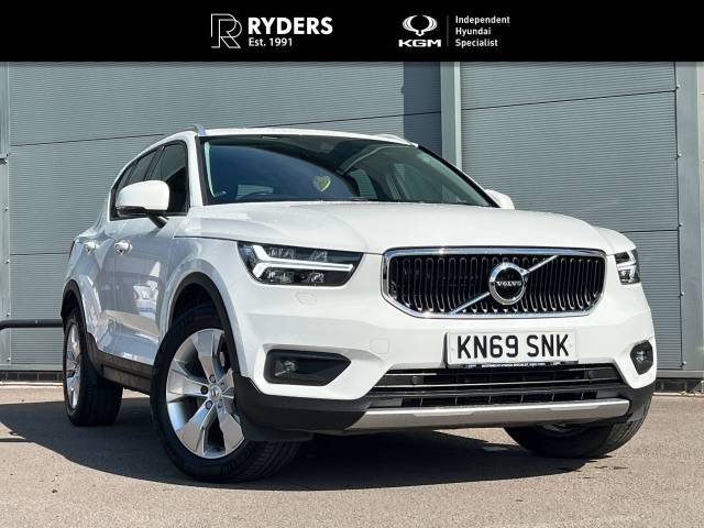 Volvo XC40 2.0 D3 Momentum Pro 5dr AWD Geartronic Estate Diesel White