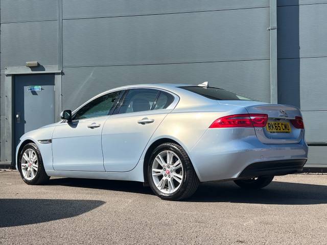 2015 Jaguar XE 2.0 Prestige 4dr Auto