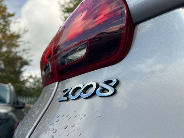 2017 Peugeot 2008 1.2 PureTech Allure 5dr